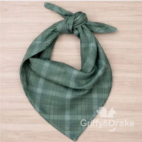 🐾Green Plaid Dog Bandana
