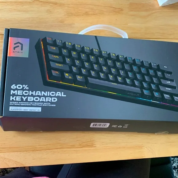 60% mechanical keyboard compatible with PlayStation - Xbox - switch - PC