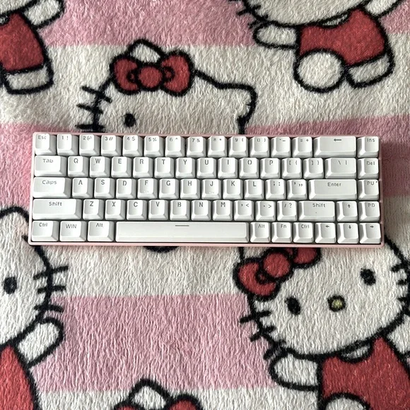 MAGEGEE Pink and White Keyboard - USB NOT INCLUDED ⚠️