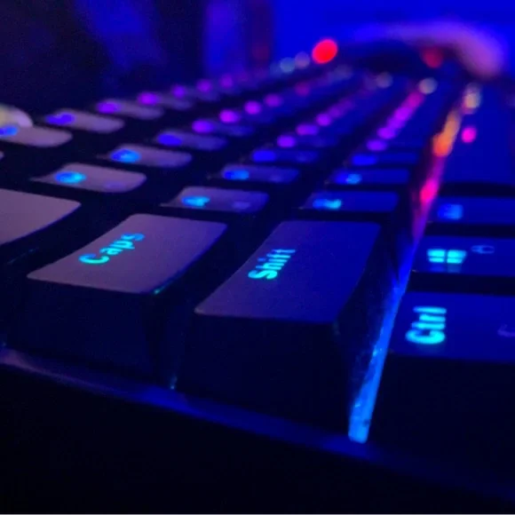 -keybored mouse and hyper x headset