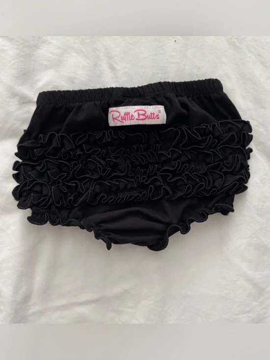 Ruffle Butts Black Ruffle Bloomers 6-12months black