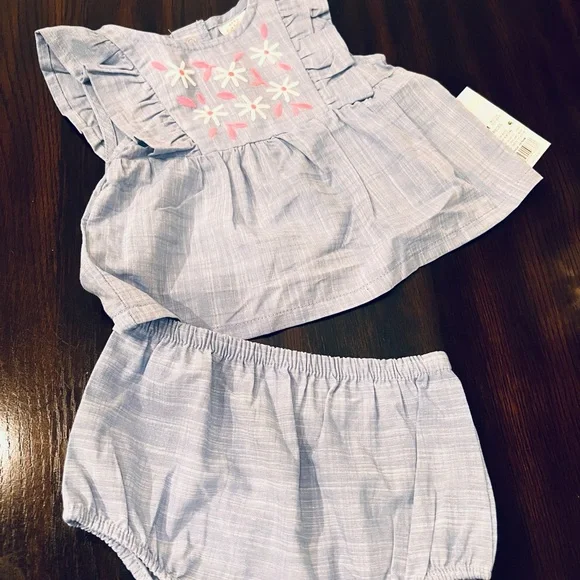 Cat and Jack 2pc Baby Girl Chambray top & Bottom Set
