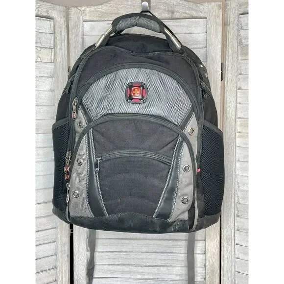 WENGER Swiss Gear Synergy 16