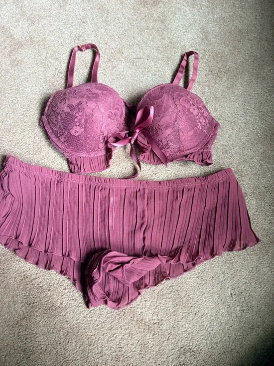 Marilyn Monroe mauve Lace Push-Up Bra and Matching short Set