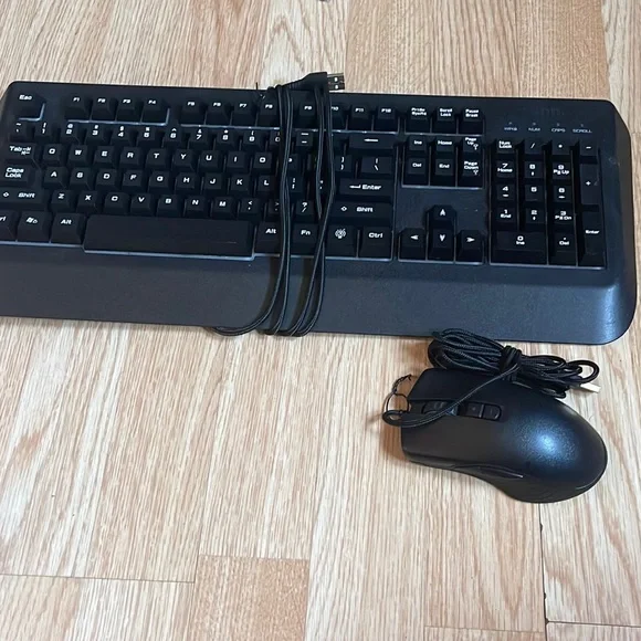 gaming keyboard and mouse it was only used one time it’s and onn gaming
