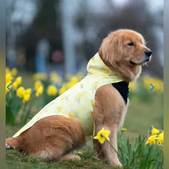 Canada Pooch Pick Me Poncho NWT