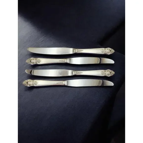Oneida Prestige Silverplate Set of 4 Dinner Knives 1951 Distinction Flatware Vtg