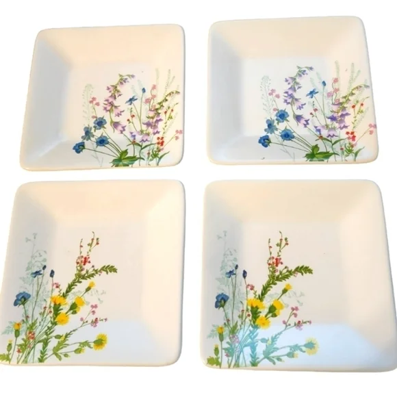 Pier 1 Imports set of 4 trinket dishes Small 3.5 inches square Flowers