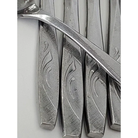 Northland Stainless (Japan) Burnished Pattern #OHS125 By‎ Oneida (16 Piece Lot)