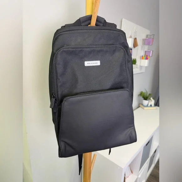 Moleskine Nomad Black Backpack Medium