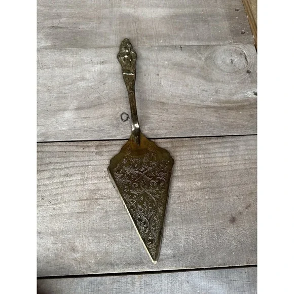 Vintage Treasure Masters Silverplate Serving Cake/Pie Server Made in Italy