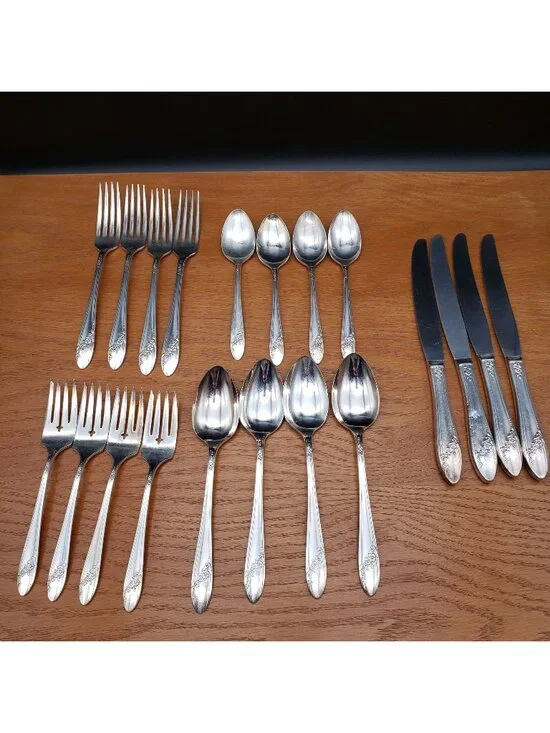Tudor Plate Queen Bess II Flatware Set 4 Place Settings 20 Pc Oneida Silverplate