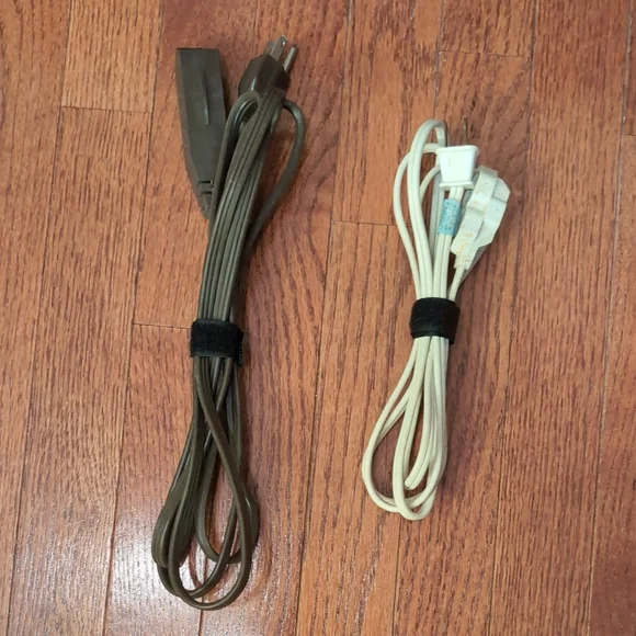 3 Outlet 3 Prong 100