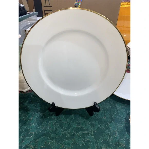 8 Pier One Monno Bangladesh White Dinner Plates Hand-‎ Painted Gold Trim 10