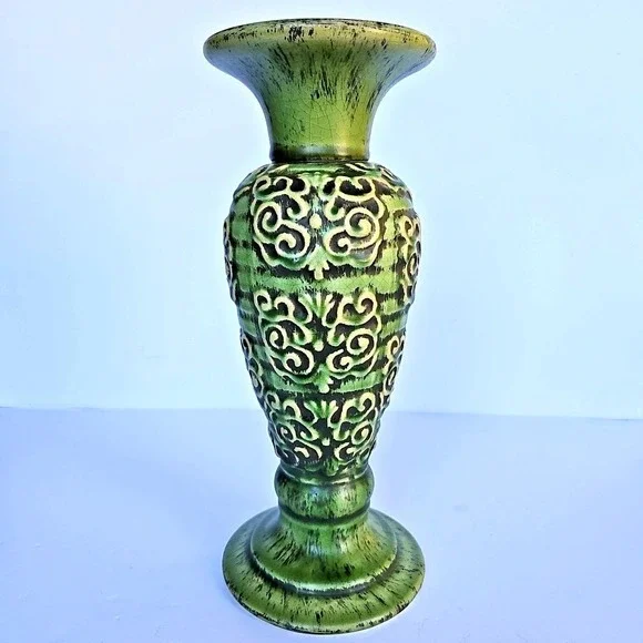 Vintage Pier 1 Ceramic Avocado Green Embossed 13