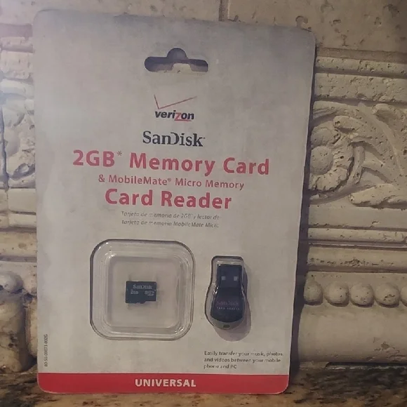 NEW Verizon SanDisk 2GB Memory Card & MobileMate Micro Memory Card Reader.