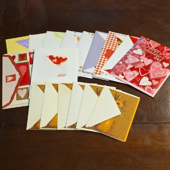 (J39) Holiday Greeting Cards- 20 Cards Total