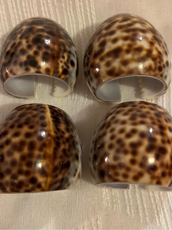 Pier 1 Imports Set of 4 Tiger Cowrie Shell Napkin Rings - Brown Spotted