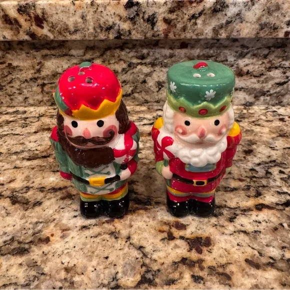 Pier 1 Christmas Holiday Nutcracker Salt & Pepper Shaker 3.5” Discontinued‎