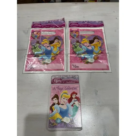 NEW! Disney princesses‎ party invitations & goodie bags