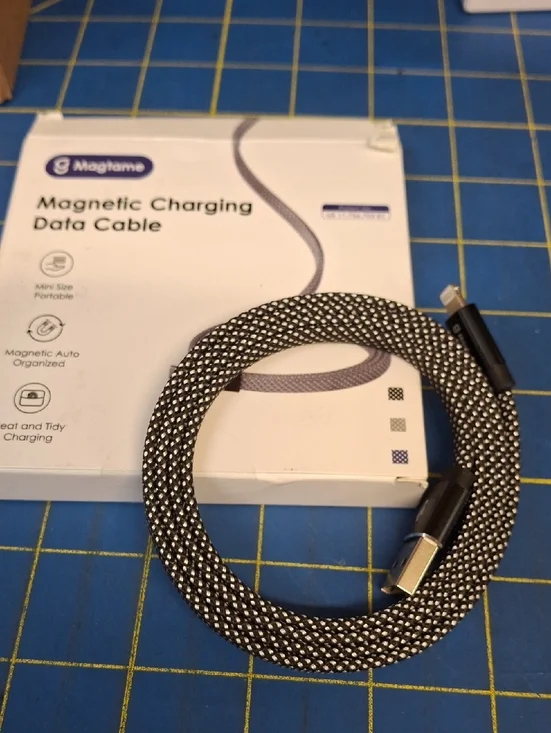 MagTame C-C01 Magnetic Charging Cable Data Transfer New 1m Black