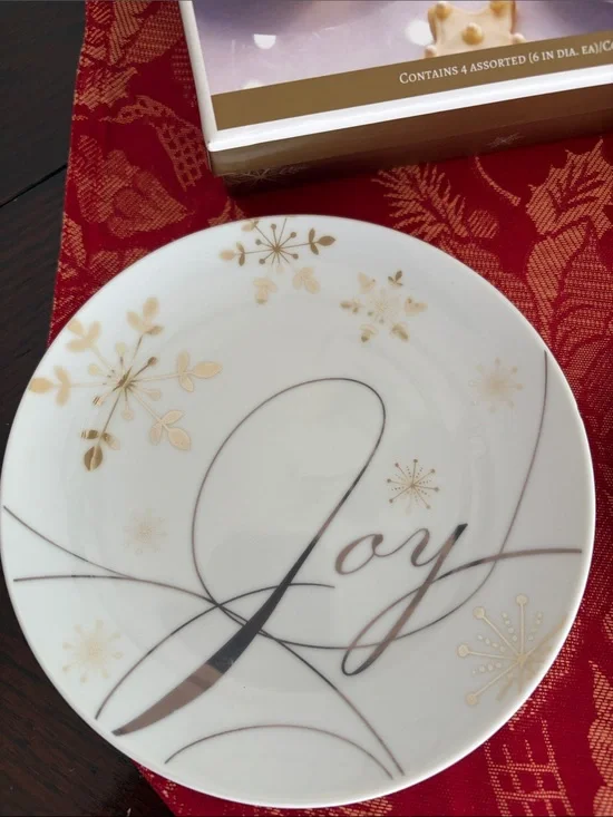 Pier One Imports White and Gold Set of 4 Holiday Appetizer Plates