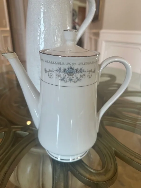DIANE by Wade Fine China Coffee Tea Pot Blue Flowers Platinum Trim-Retired-NEW