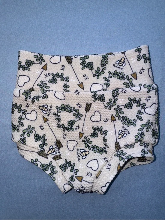 Baby bloomers/diaper cover