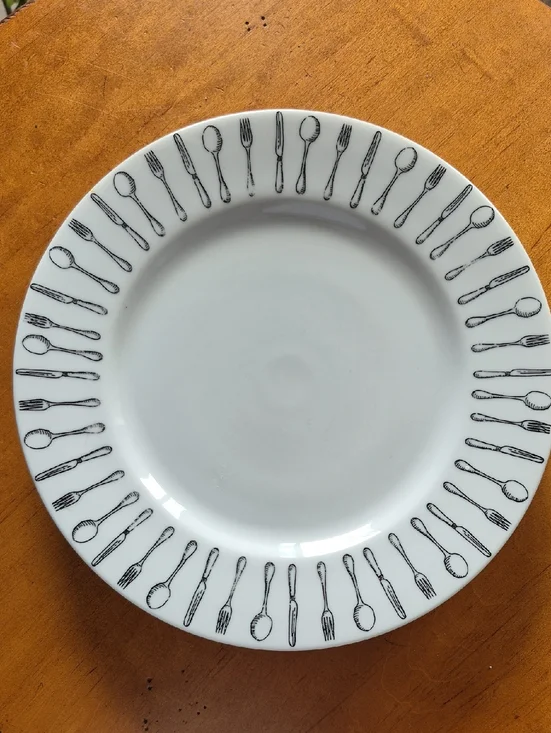 Pier 1 PER26 White Ceramic Plate with Black Cutlery Rim. Set Of 3