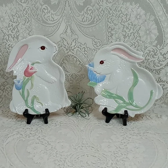 Pier 1 Imports Hand Painted Raised Design Dolomite Bunnies Set Of 2