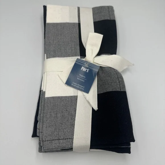NWT‎ Pier 1 Imports Cloth Napkins Black Buffalo Plaid Check Set Of 4 100% Cotton
