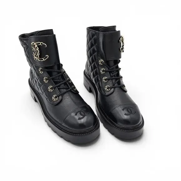Chanel CC Chain Black Quilted Leather Combat Short Boot Lace Up Size 39 8 8.5