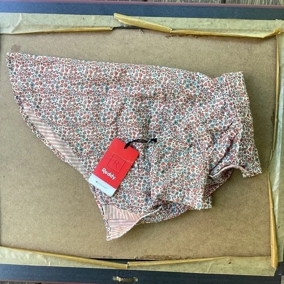 Reddy Pet NWT floral top for your dog, size medium