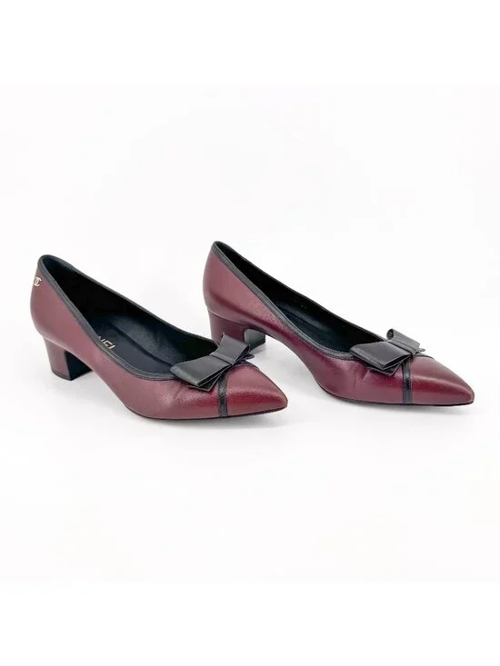 Chanel Pointed Toe Bow Pumps Size 38 US 7-7.5 Maroon Leather CC Mid Block Heel