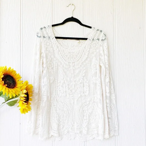 Chelsea & Violet Lace Blouse