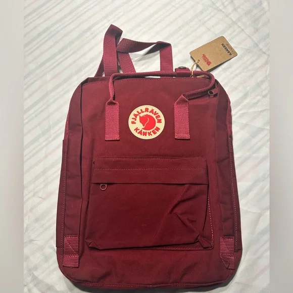 Kanken Fjallraven classic backpack color ox red 14” x 11” x 4.7” NWT