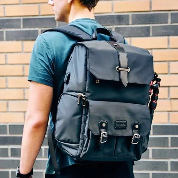 XVI SUNNY 16 The Voyager Backpack Black