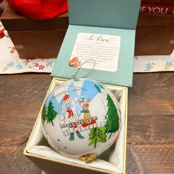 Pier 1 Li Bien Dogs Collectible Christmas Ornament 2019 with case box ski snow