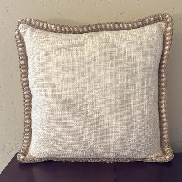 NWT Pier 1 Chunky Jute Pillow