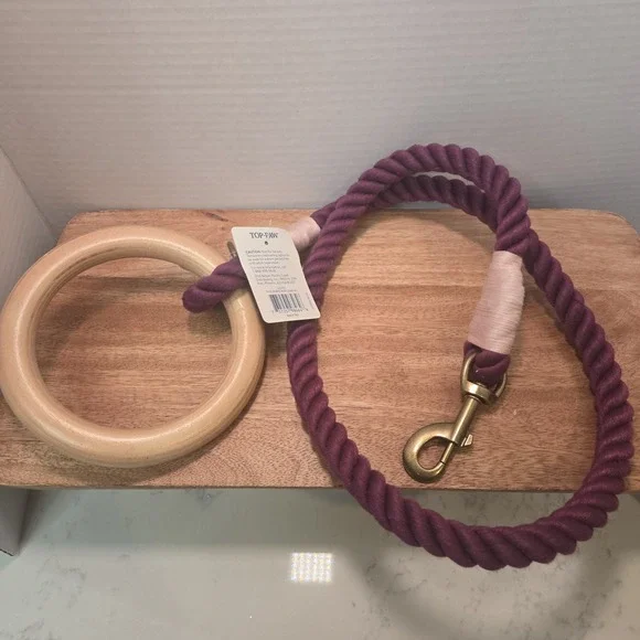 Top Paw Explorer Collection‎ Rope Dog Leash with Wooden Handle 4ft NWT Purple