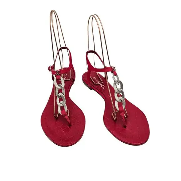 Chanel CC Chain Flat Thong Sandal Quilted Red Leather Silver Size 39 US 8 8.5