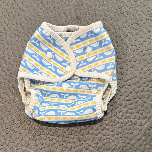 Thirsties Duo Wrap Size Two in Whale Tail