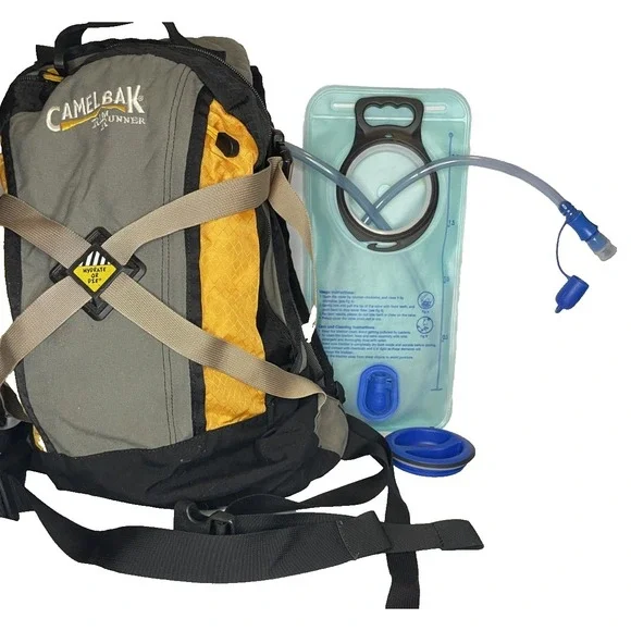 CamelBak Rim Runner Hydration Backpack with Bladder‎ Daypack Yellow Black