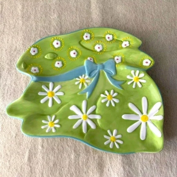 Pier One Dolomite Easter Bunny plate 8.5” X 7.5”