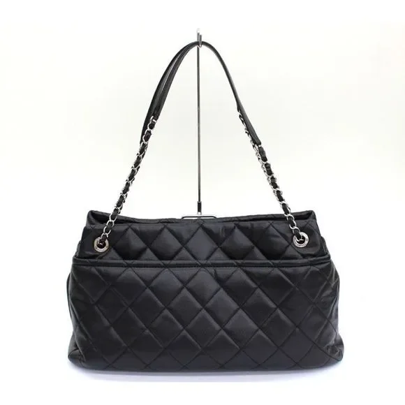 Chanel Caviar Chain Shoulder Matelasse Black Here Mark