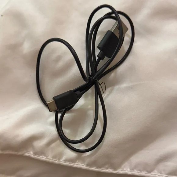 Sleek Black USB-C Charging Cable