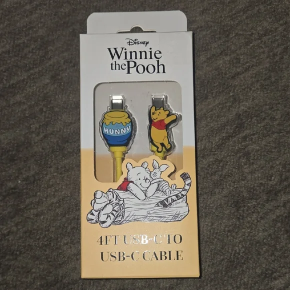 Disney Winnie the Pooh USB-C Cable with Hunny Pot and Pooh Charms