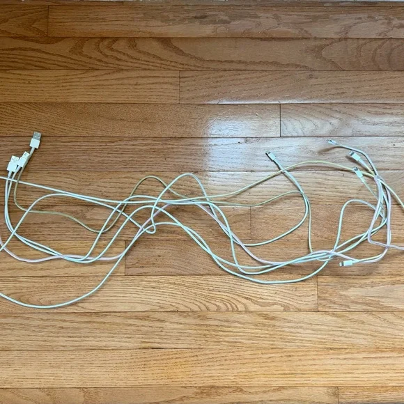7 Charging Cables