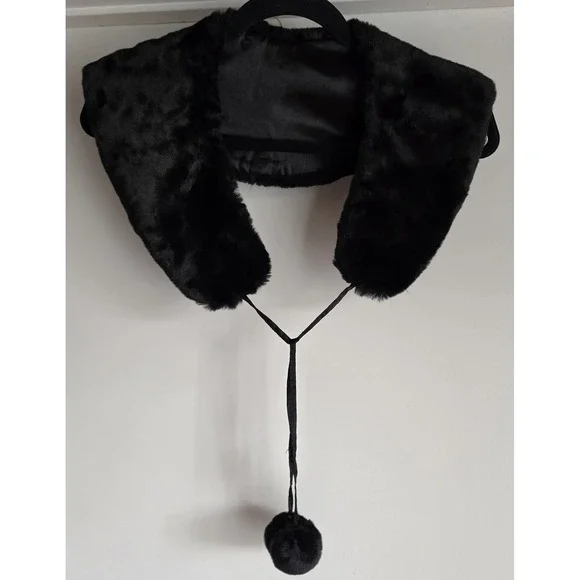 Faux Fur Collar Black Women's Fashion Accessory
