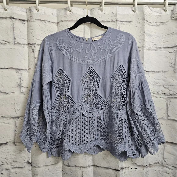 Altar’d state women Sz S crocheted lace bell sleeve 100% Cotton blouse top blue
